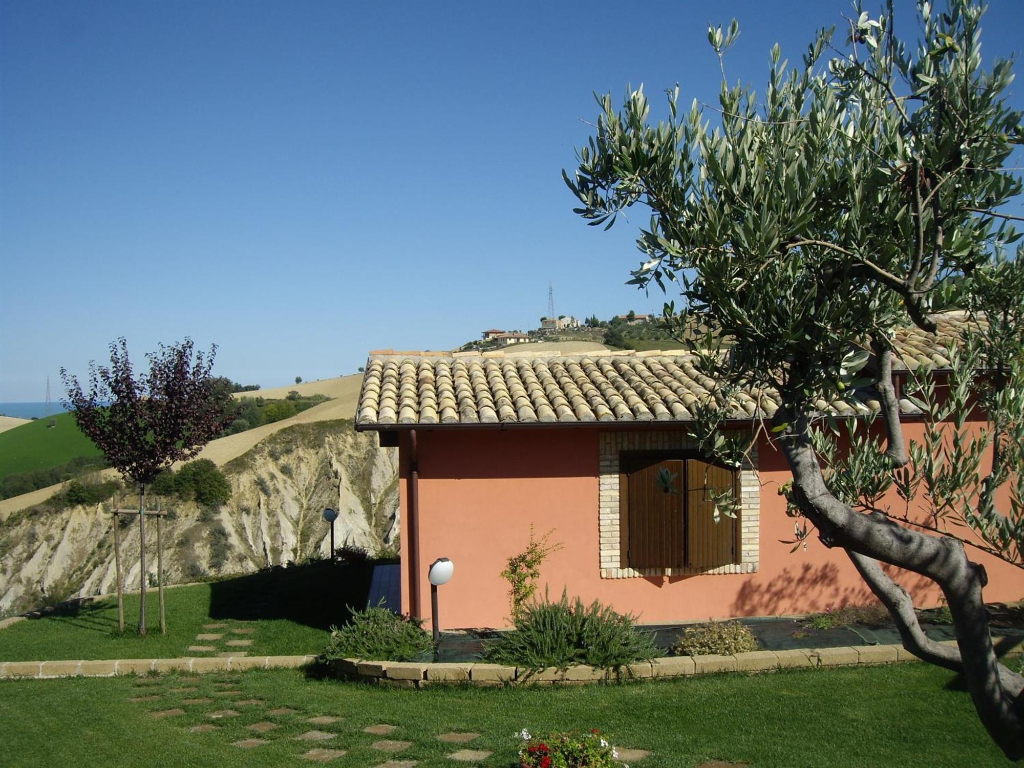 Agriturismo Il Borgo Degli Ulivi โรเซโต เดญา อาบรูซซี ภายนอก รูปภาพ